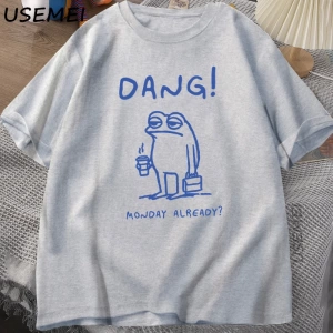 Sevimli Cottagecore T-shirt Estetik Kurbağa Mantar üzerinde Banjo Oynarken TErkekler  2827