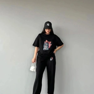 Sevimli Minik Kedi Eşofman Altı Ve T-shirt - Jogger Tişört Alt Üst Eşofman Takımı B