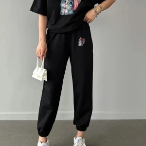 Sevimli Minik Kedi Eşofman Altı Ve T-shirt - Jogger Tişört Alt Üst Eşofman Takımı B