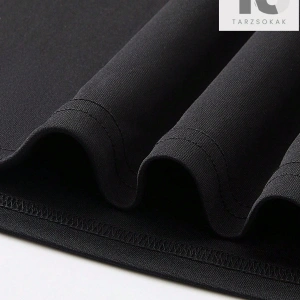 Sırt Tasarımlı Kafatası ve Palmiye Baskılı Erkek Tişört