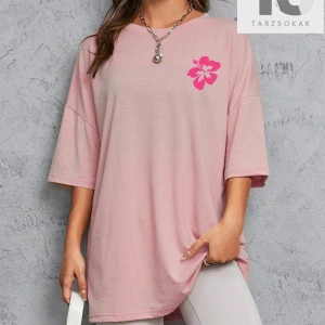 Slayr Dudak ve Slogan Grafikli Düşük Omuz Tişörtü