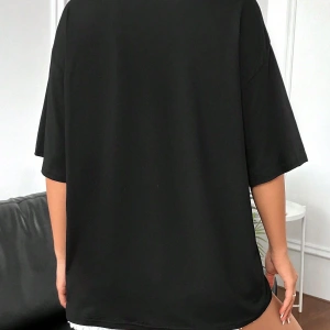 Slogan Grafikli Düşük Omuzlu Tişört