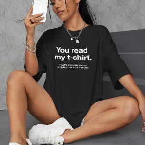 Sloganlı Grafik Düşük Omuz Oversize Tişört