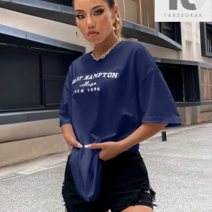 Sloganlı Grafik Düşük Omuz Tişört