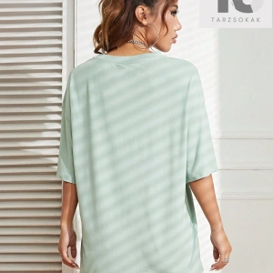 Sloganlı Yamalı Düşük Omuz Tişört