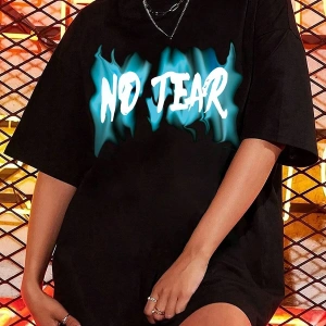 Stevenrhodes Mektup ve Kedi Grafikli Tişört