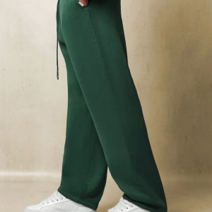 Straight Fit Essential Drop Crotch Jogger