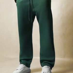 Straight Fit Essential Drop Crotch Jogger