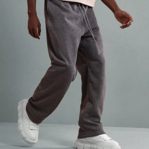Straight Fit Essential Drop Crotch Jogger