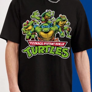 TEENAGE MUTANT NINJA TURTLES X SHEIN Erkek Karikatür Kaplumbağa ve Harf Grafik Yuvarlak Yaka