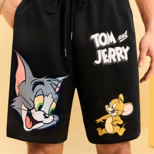 TOM & JERRY X SHEIN Erkek Yazlık Rahat Kedi ve Fare Baskılı Bağcıklı Bel Şortu
