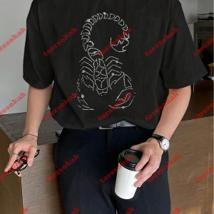 Unisex Akrep Baskılı Tshirt Beyaz