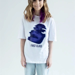 Unisex First Class Beyaz Tshirt
