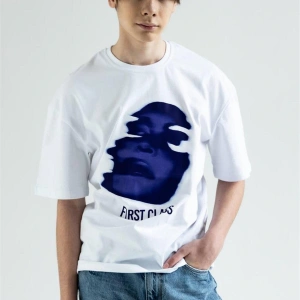 Unisex First Class Beyaz Tshirt