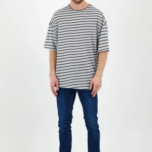 Unisex Gri Beyaz Çizgili Oversize Tshirt