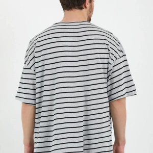 Unisex Gri Beyaz Çizgili Oversize Tshirt