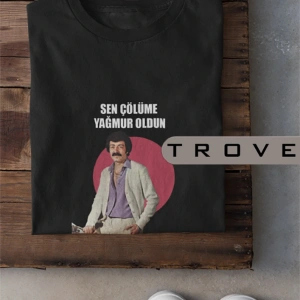 Unısex Kadın Erkek Sen Çölüme Yağmur Oldun Müslüm %100 Pamuk Baskılı Siyah Beyaz T-shirt