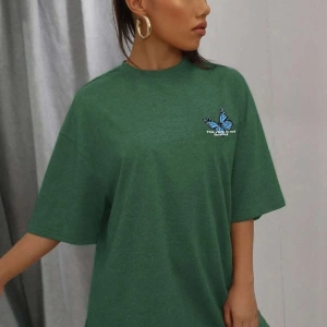 Unisex Kelebek Baskılı T-shirt