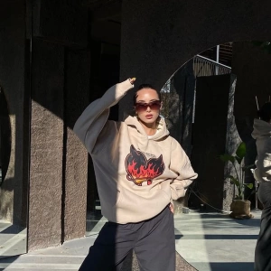 Unisex Love Is Evil Sweatshirt Hoodie Gri