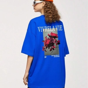 Unisex Mavi Vivre La Vie Baskılı Oversize Bisiklet Yaka Penye Tişört