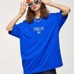 Unisex Mavi Vivre La Vie Baskılı Oversize Bisiklet Yaka Penye Tişört