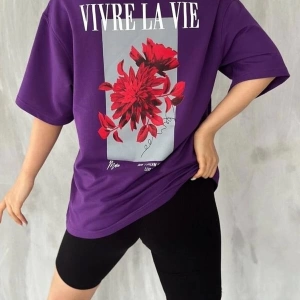 Unisex Mor Vivre La Vie Baskılı Oversize Bisiklet Yaka Penye Tişört