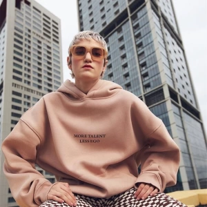 Unisex More Talent Less Ego Sweatshirt Kahverengi