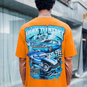 Unisex Oversize Kalıp Araba ve Mektup Grafik Damla Omuz Harajuku Style
