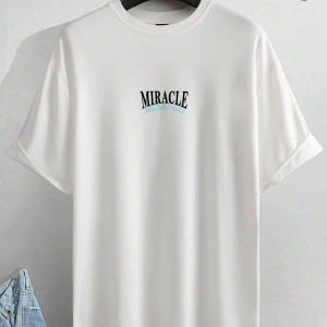 Unisex Oversize Kalıp Kelebek & Harf Grafik Damla Omuz Harajuku Style