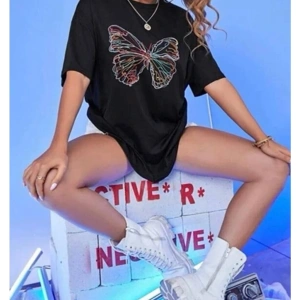 Unısex Oversıze Pamuklu Kelebek Baskılı Siyah Bej Renk T-shirt