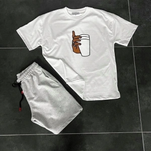Unisex Paper Cup Baskılı Beyaz T-shirt ve Gri Şort Sporcu Kombin mdl-tkmspr-04