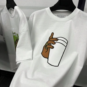 Unisex Paper Cup Baskılı Beyaz T-shirt ve Gri Şort Sporcu Kombin mdl-tkmspr-04