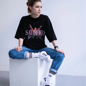 Unisex Satisfied Siyah Tshirt