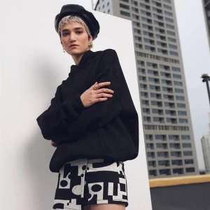 Unisex Siyah Essentials Sweatshirt Siyah
