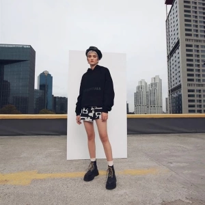 Unisex Siyah Essentials Sweatshirt Siyah