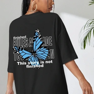 Unisex Siyah Sırt Kelebek Baskılı T-shirt