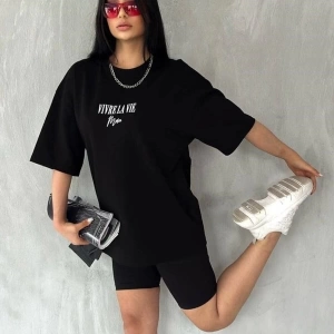 Unisex Siyah Vivre La Vie Baskılı Oversize Bisiklet Yaka Penye Tişört