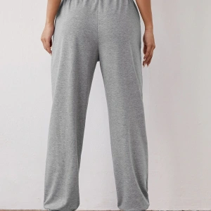 Unity Beli Lastikli Kelebek Desenli Jogger Pantolon