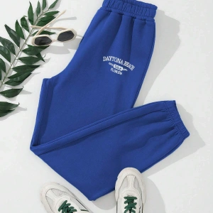 Unity Letter Graphic Thermal Lined 4 Mevsim Eşofman