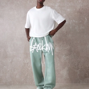 Urban Streetwear Skater Fit Eşofman Altı Graffiti Logo Baskılı, Elastik Bel Jogger Tar
