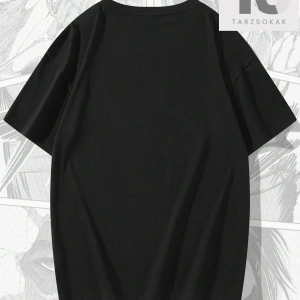 X Attack on Titan Erkek Figürü ve Japon Harfli Grafik Tişört