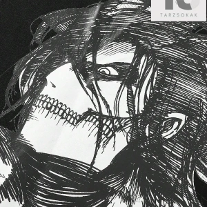 X Attack on Titan Erkek Figürü ve Japon Harfli Grafik Tişört