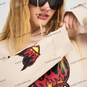 Y2K Unisex Love Is Evil Sweatshirt Hoodie KOD 1934