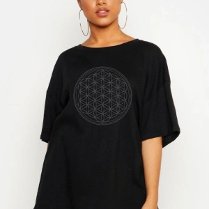 Yaşam Çiçeği Oversize Tişört