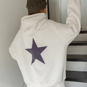 Yıldız Baskılı Damla Omuzlu Kapüşonlu Üst Bej