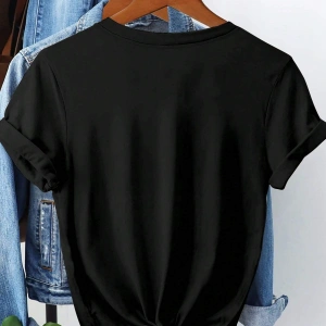 Yıldız Grafikli Yuvarlak Yaka Kısa Kollu Tişört