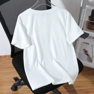 Yıldız Grafikli Yuvarlak Yaka Kısa Kollu Tişört