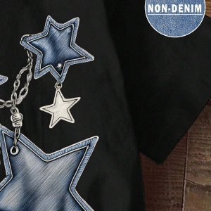 Yıldız Grafikli Yuvarlak Yaka Kısa Kollu Tişört