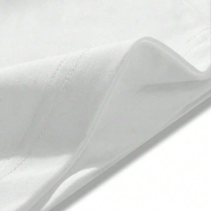 Yıldız Grafikli Yuvarlak Yaka Kısa Kollu Tişört