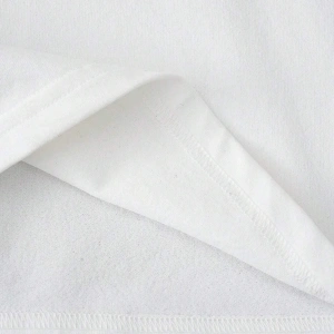 Yıldız Grafikli Yuvarlak Yaka Kısa Kollu Tişört